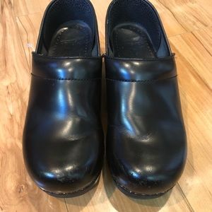 Dankso Nurses Black Clogs